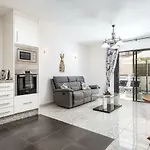 Victoria Court Modern 1 Bed Cristianos Tenerife *