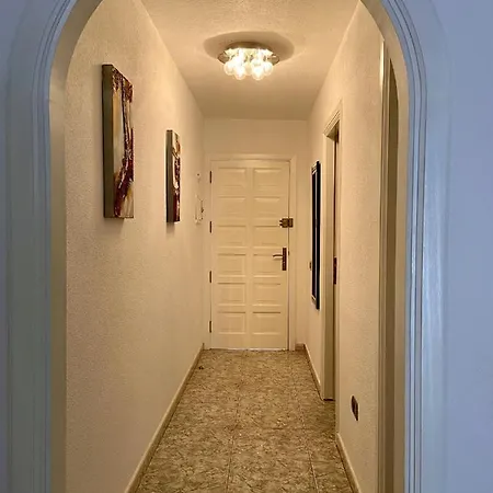 Апартаменты Victoria Court Modern 1 Bed Cristianos Tenerife Лос Кристианос