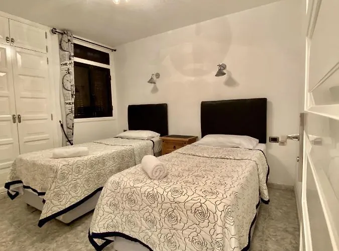 Victoria Court Modern 1 Bed Cristianos Tenerife Apartman