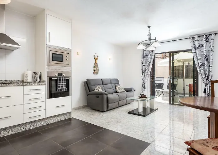 Victoria Court Modern 1 Bed Cristianos Tenerife *
